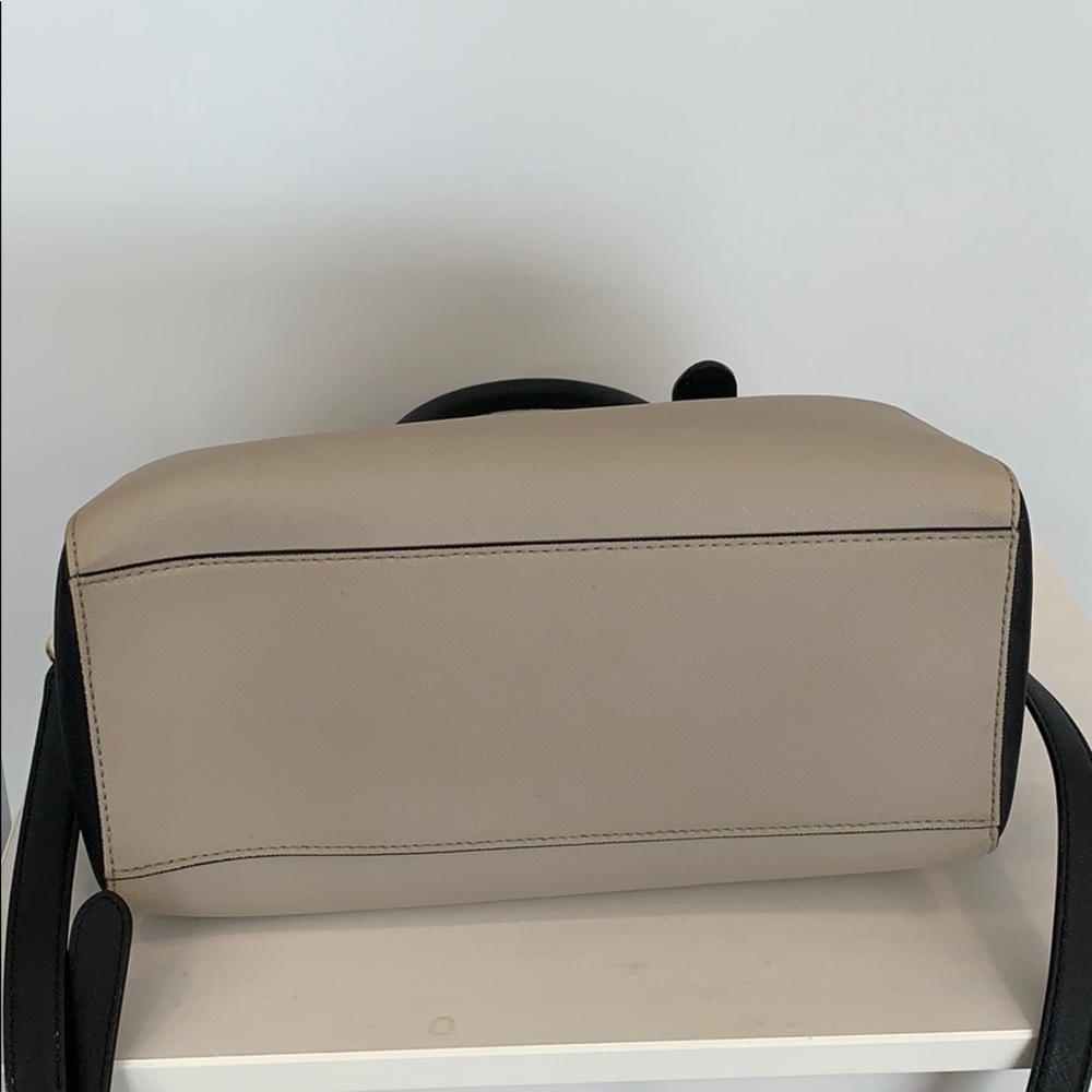 Good condition KATE SPADE PURSE! CHEAP PRICE - Picture 9 of 10